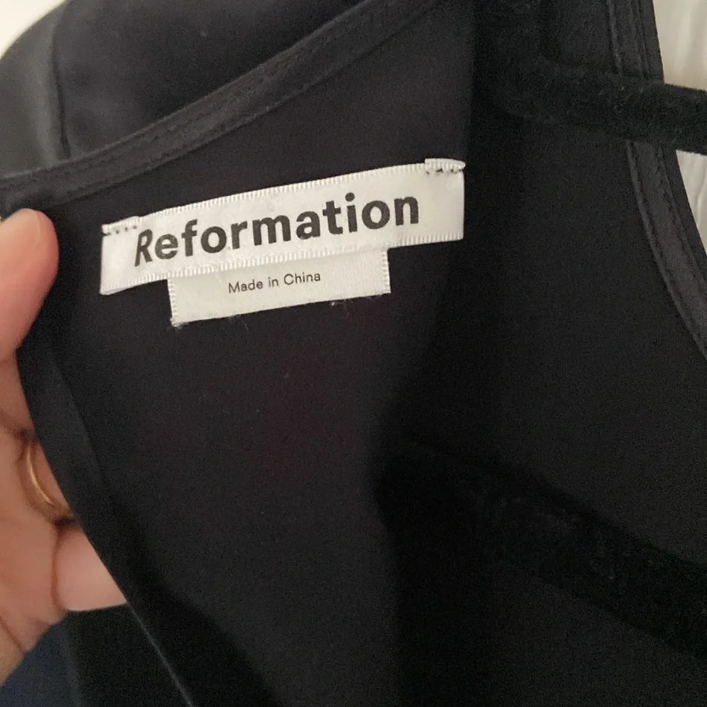 SOLD ✨Silk black mini Reformation dress - Picture 5 of 5